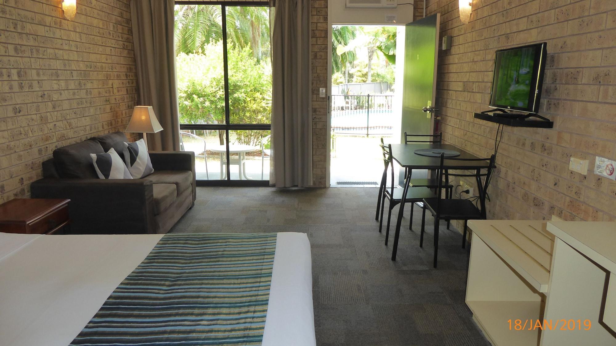 Tower Court Motel - Adults Only Haven Hervey Bay Esterno foto