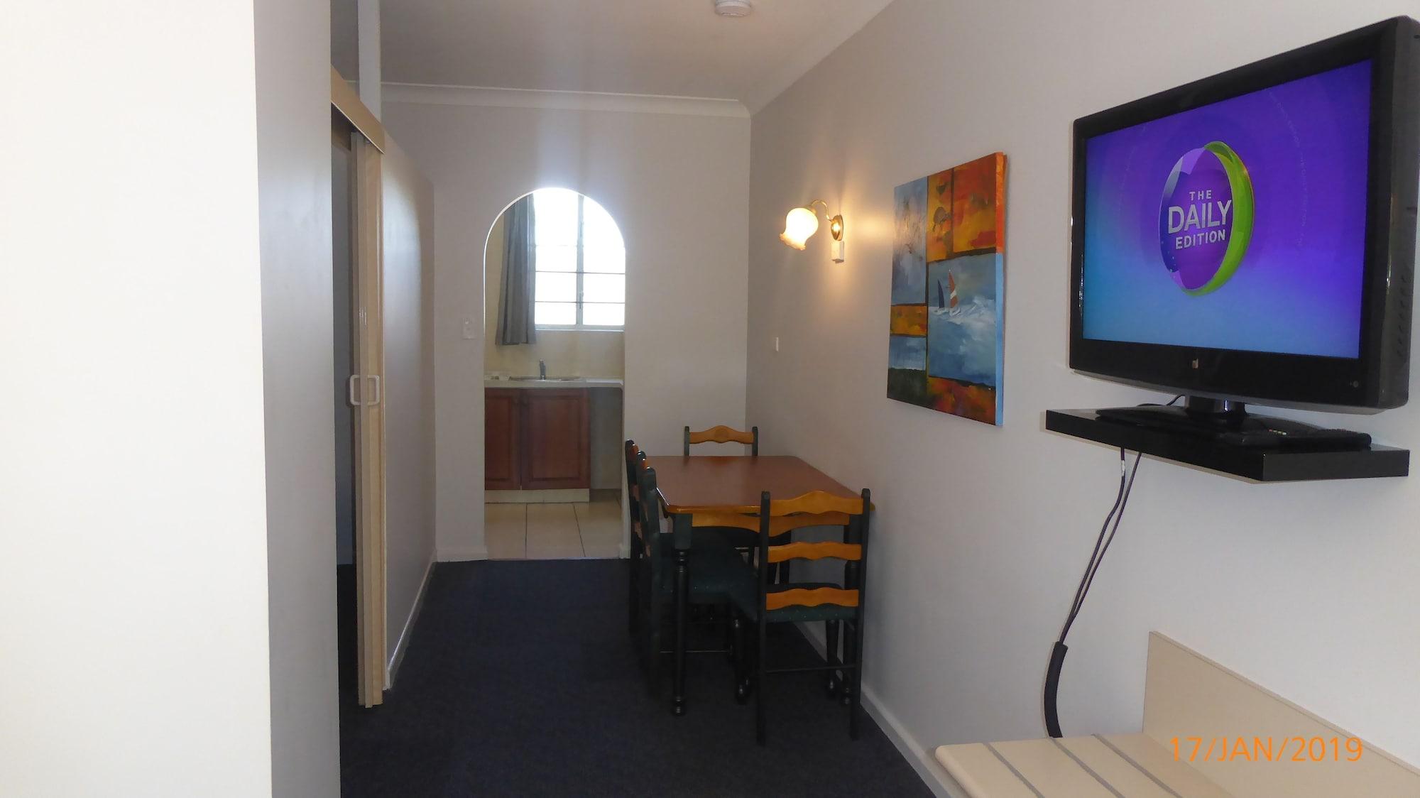 Tower Court Motel - Adults Only Haven Hervey Bay Esterno foto