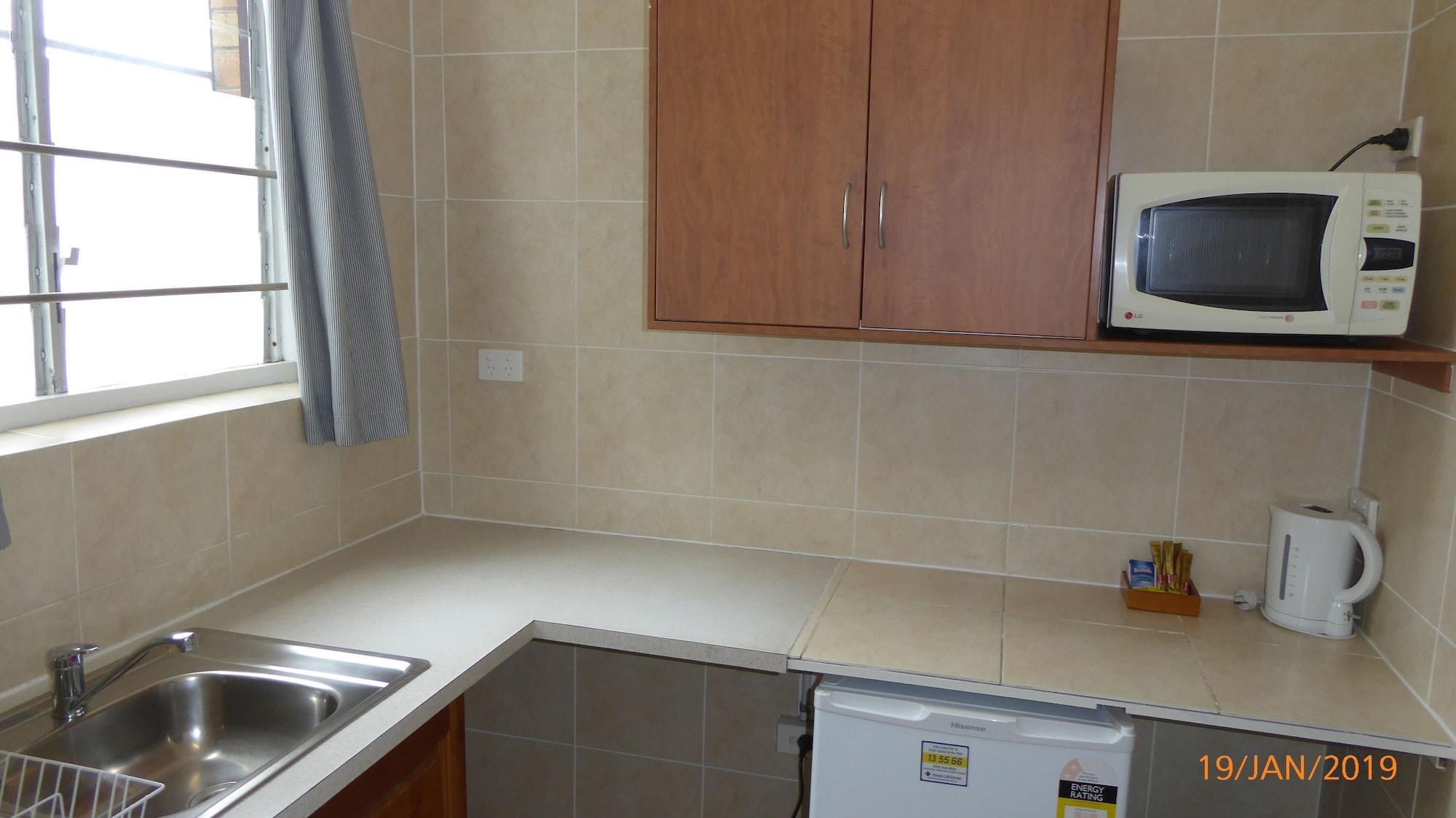 Tower Court Motel - Adults Only Haven Hervey Bay Esterno foto