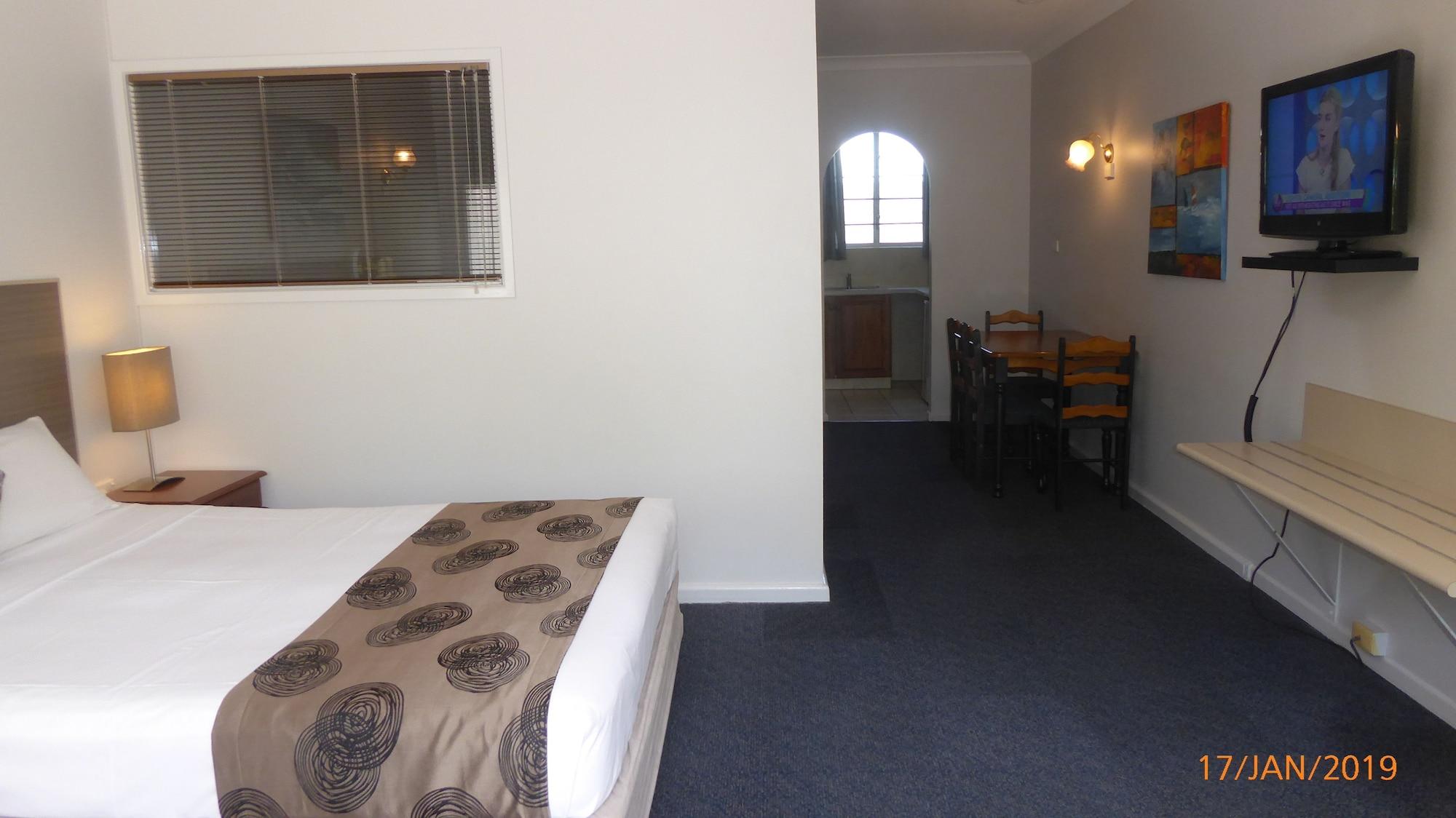 Tower Court Motel - Adults Only Haven Hervey Bay Esterno foto