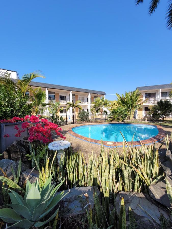 Tower Court Motel - Adults Only Haven Hervey Bay Esterno foto