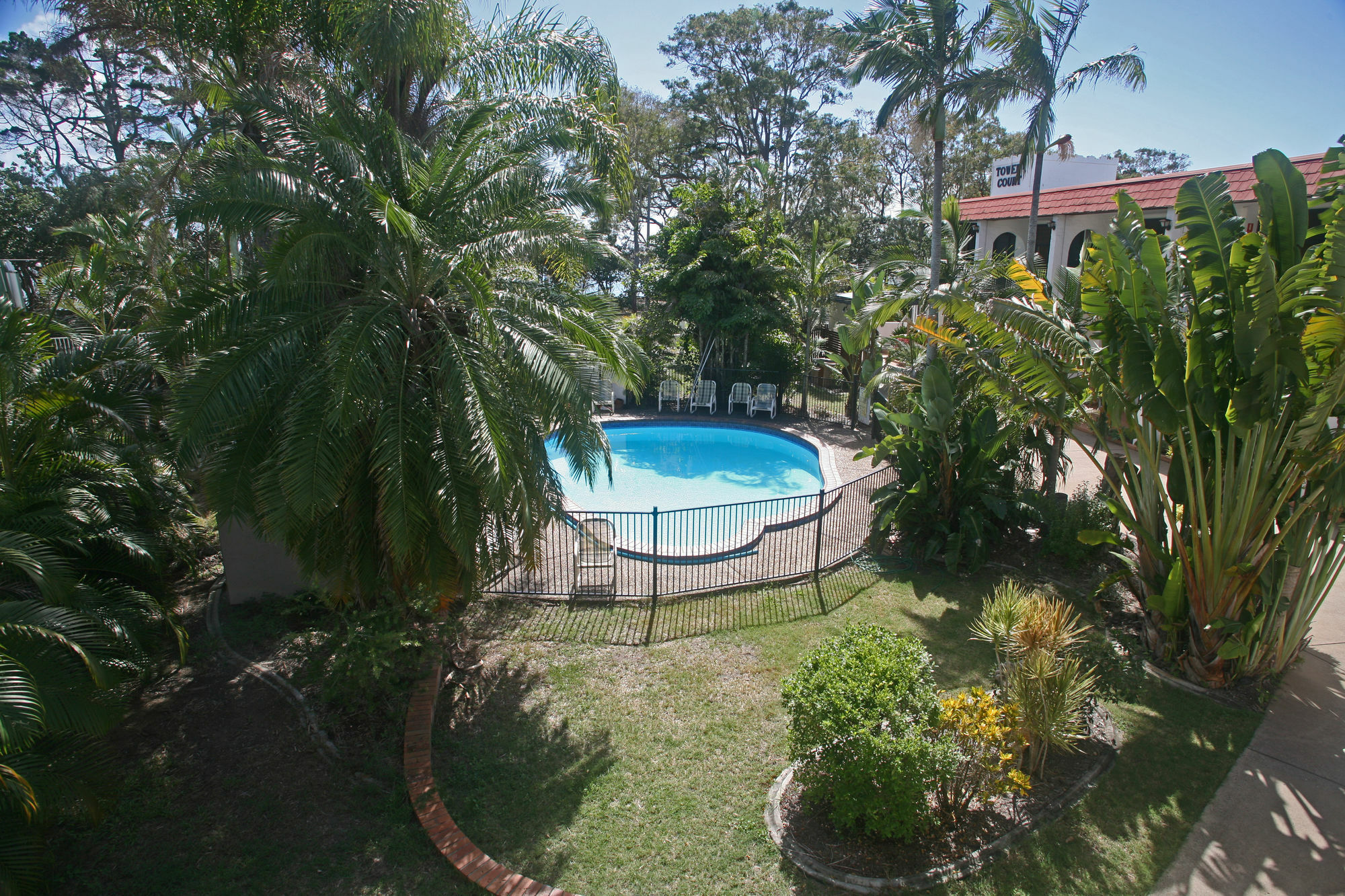Tower Court Motel - Adults Only Haven Hervey Bay Esterno foto