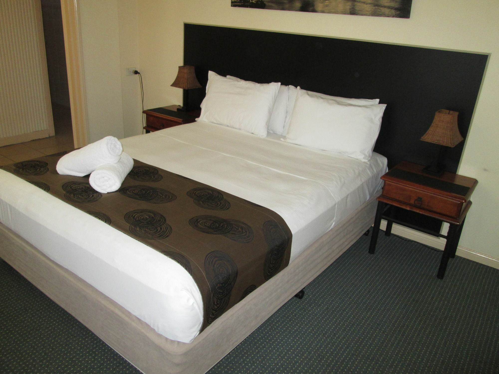Tower Court Motel - Adults Only Haven Hervey Bay Esterno foto